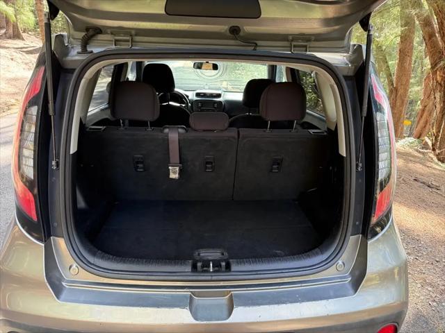 2017 Kia Soul Base