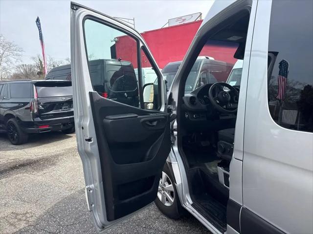 2021 Mercedes-Benz Sprinter Cargo Van Standard Roof V6