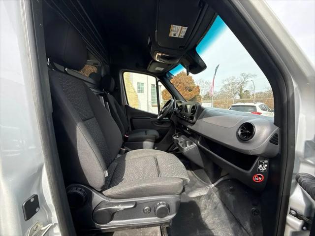2021 Mercedes-Benz Sprinter Cargo Van Standard Roof V6