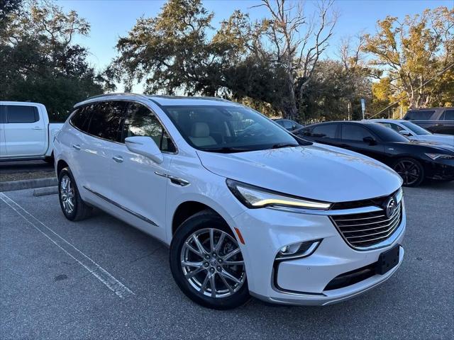 2023 Buick Enclave Essence AWD