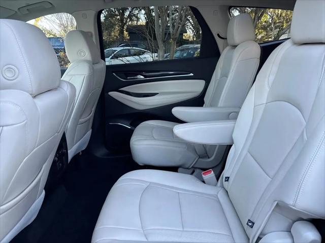 2023 Buick Enclave Essence AWD