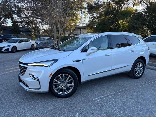2023 Buick Enclave Essence AWD
