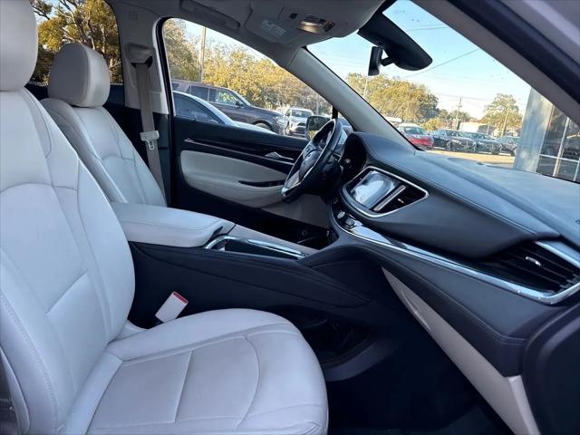 2023 Buick Enclave Essence AWD
