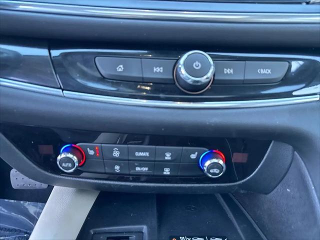 2023 Buick Enclave Essence AWD