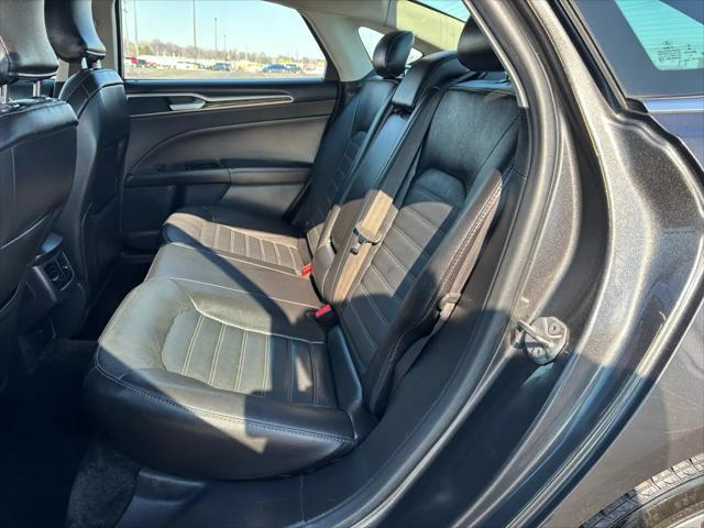 2016 Ford Fusion SE