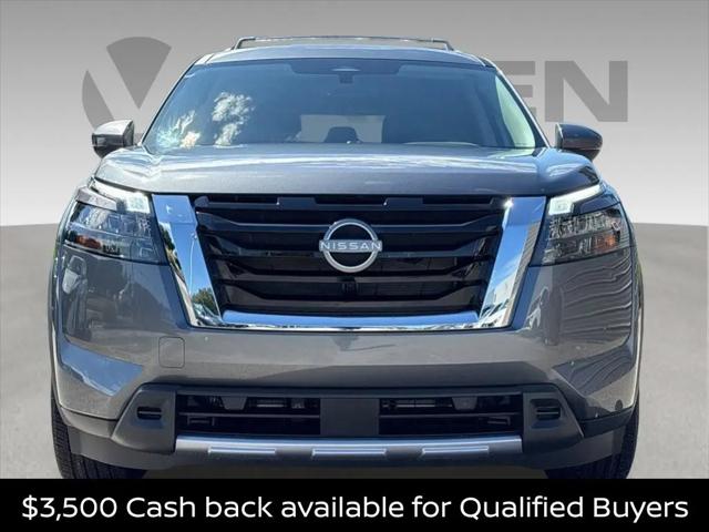 2026 Nissan Pathfinder SL