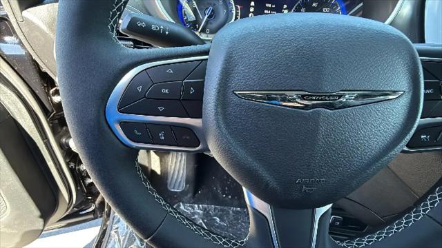 2026 Chrysler Pacifica Select AWD