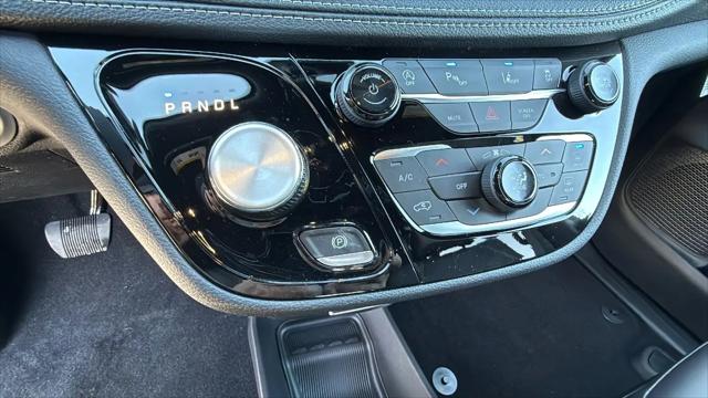 2026 Chrysler Pacifica Select AWD