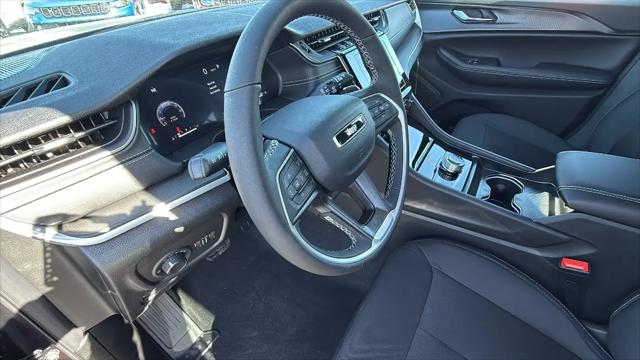 2026 Jeep Grand Cherokee L Altitude 4x4