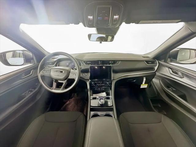 2026 Jeep Grand Cherokee L Altitude 4x4