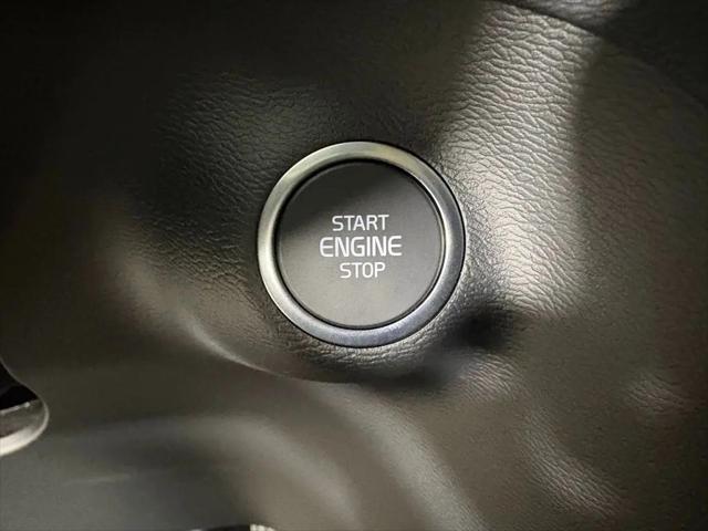 2026 Volvo XC40 Core, B4 FWD Gas (mild hybrid), Dark