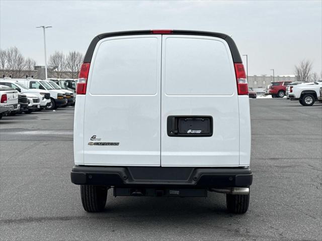 2026 Chevrolet Express Cargo Van 2500 Regular Wheelbase, WT, RWD