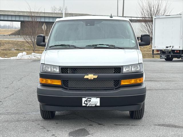 2026 Chevrolet Express Cargo Van 2500 Regular Wheelbase, WT, RWD