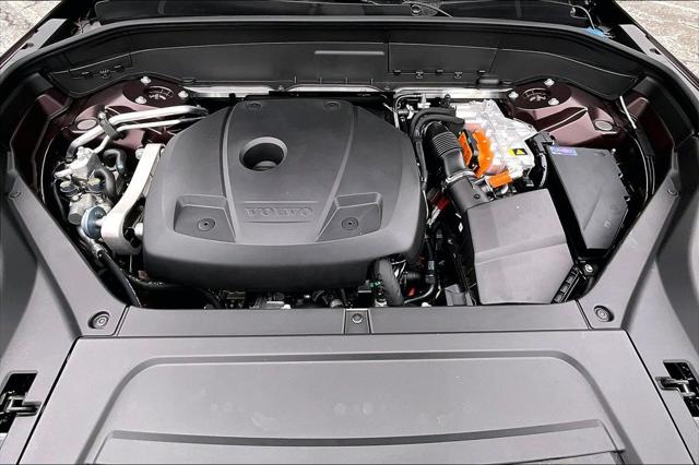 2026 Volvo XC90 Plug-In Hybrid Ultra, T8 AWD, Electric/Gasoline, Bright, 6 Seats