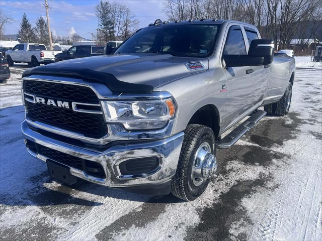 2024 RAM 3500 Tradesman Crew Cab 4x4 8 Box