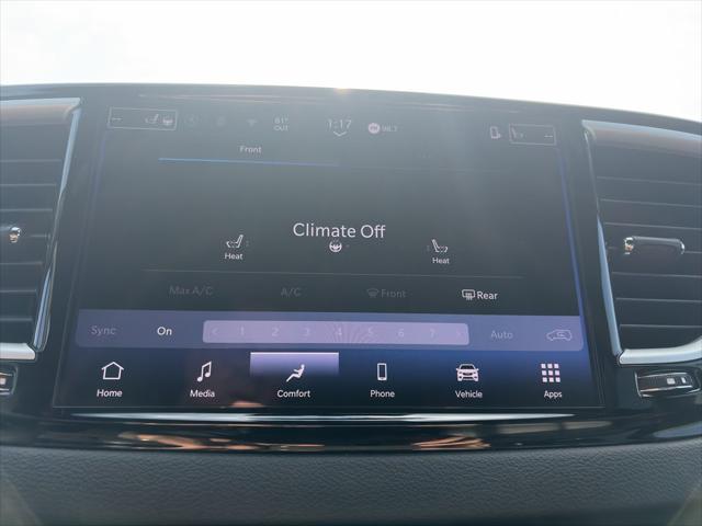 2025 Chrysler Pacifica Select