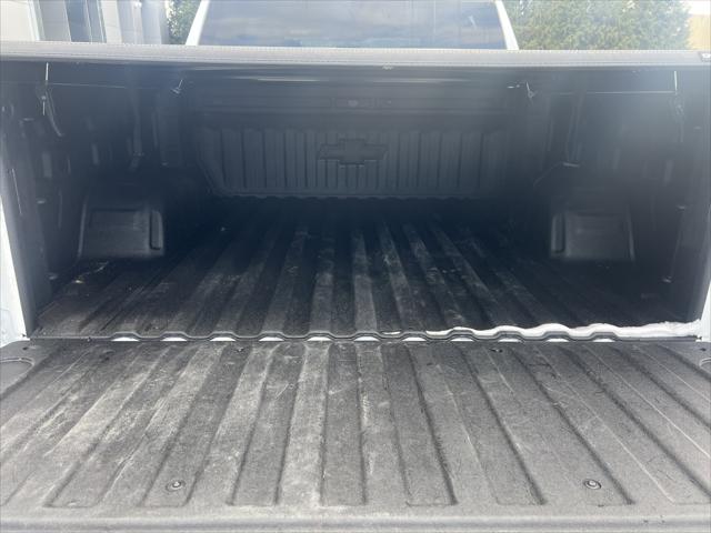 2022 Chevrolet Silverado 1500 4WD Crew Cab Short Bed LT
