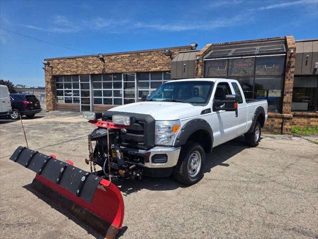 2015 Ford F-250 XL 4x4 4dr SuperCab 6.8 ft. SB Pickup for sale in Milwaukee, WI