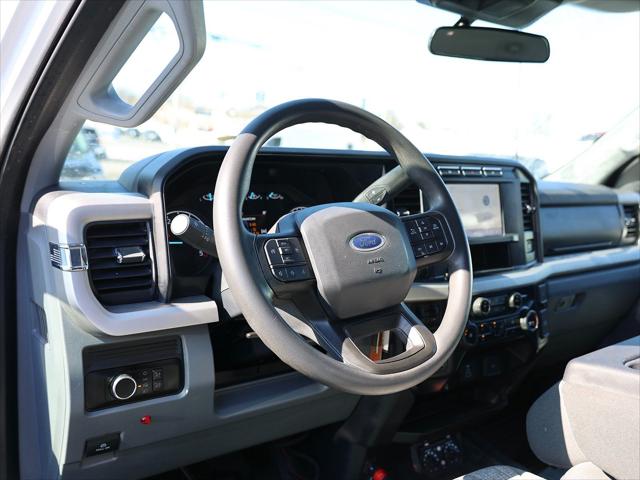 2023 Ford 600 XLT