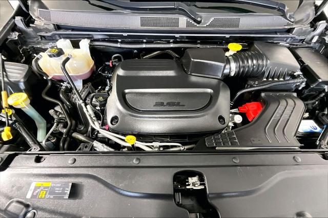 Used 2020 Chrysler Pacifica Limited For Sale in Olive Branch, MS