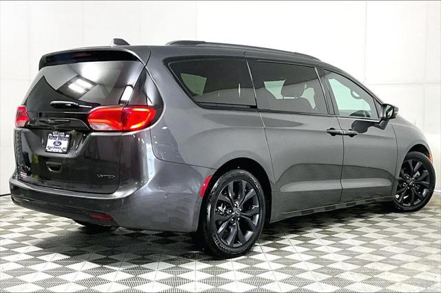 Used 2020 Chrysler Pacifica Limited For Sale in Olive Branch, MS