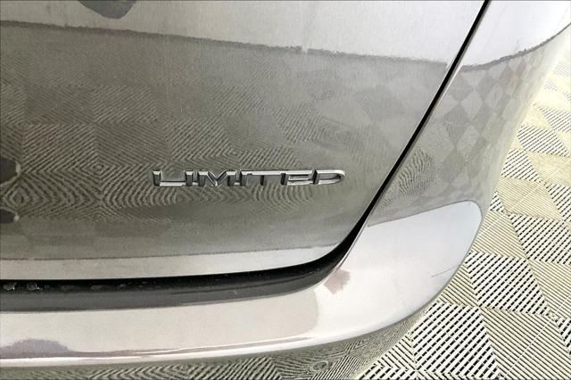 Used 2020 Chrysler Pacifica Limited For Sale in Olive Branch, MS
