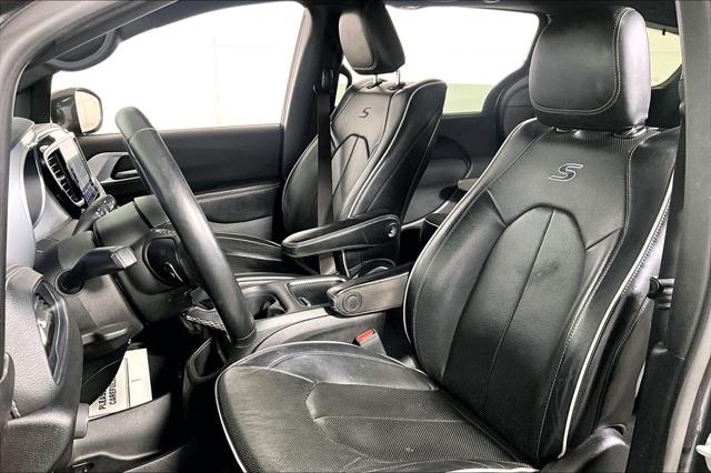 Used 2020 Chrysler Pacifica Limited For Sale in Olive Branch, MS