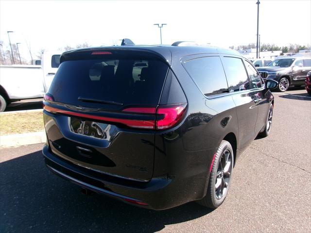 2026 Chrysler Pacifica Limited AWD