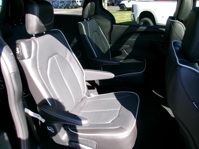 2026 Chrysler Pacifica Limited AWD