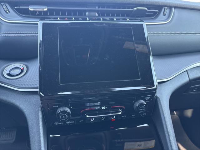 2026 Jeep Grand Cherokee L Laredo 4x4