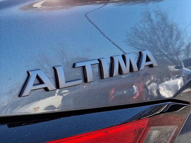 2023 Nissan Altima SR FWD