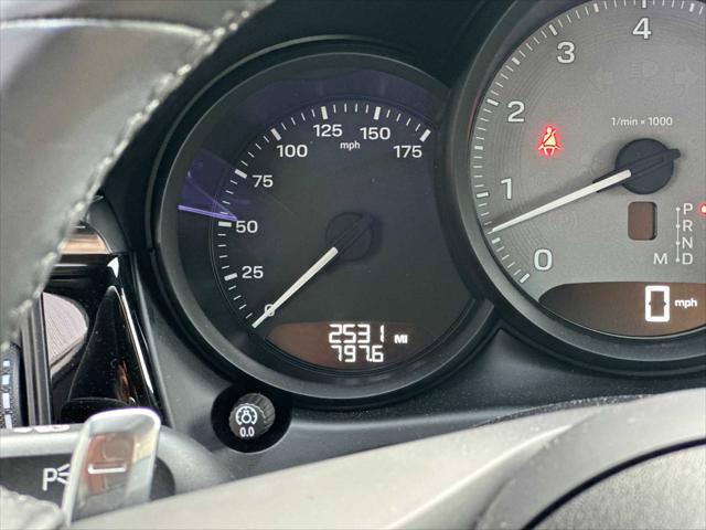 2025 Porsche Macan S