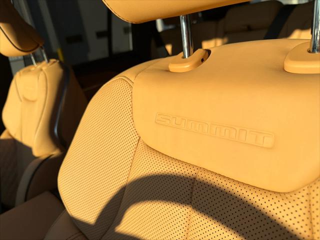 2026 Jeep Grand Cherokee Summit 4x4