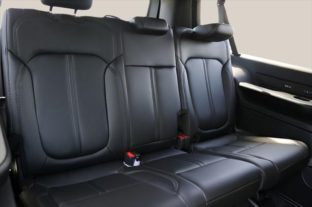 2026 Jeep Grand Wagoneer 4x2