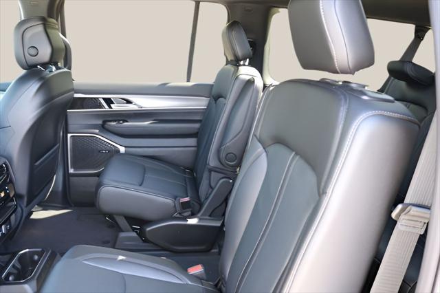 2026 Jeep Grand Wagoneer 4x2