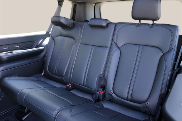 2026 Jeep Grand Wagoneer 4x2