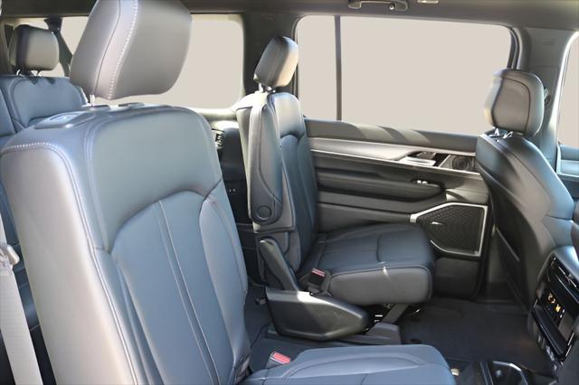 2026 Jeep Grand Wagoneer 4x2