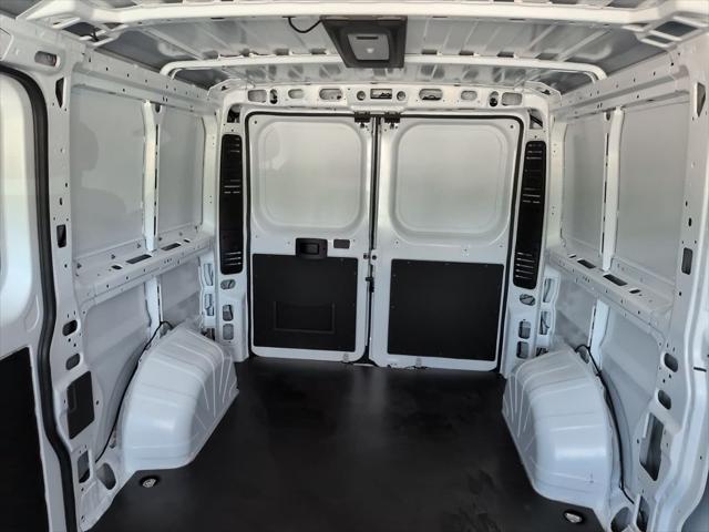 2026 Ram ProMaster Cargo Van Tradesman Low Roof 136 WB w/Pass Seat