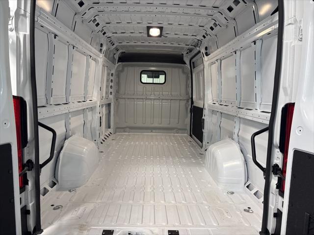 2026 Ram ProMaster Cargo Van Tradesman High Roof 159 WB EXT w/Pass Seat