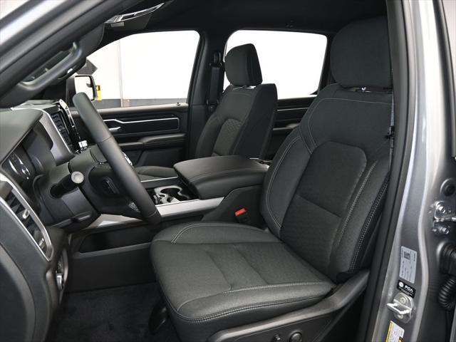 2025 Ram 1500 Big Horn Crew Cab 4x4 5'7" Box