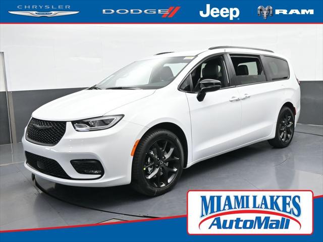 2026 Chrysler Pacifica Select for sale in Miami Lakes, FL