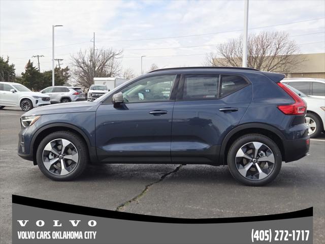 2026 Volvo XC40 Core, B5 AWD Gas (mild hybrid), Dark