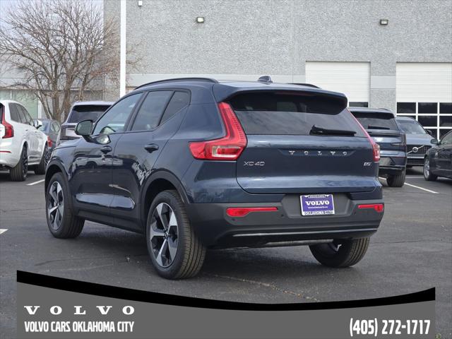 2026 Volvo XC40 Core, B5 AWD Gas (mild hybrid), Dark