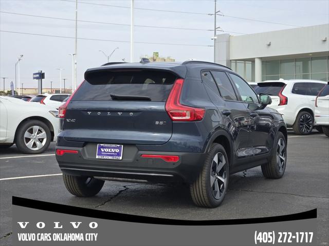 2026 Volvo XC40 Core, B5 AWD Gas (mild hybrid), Dark