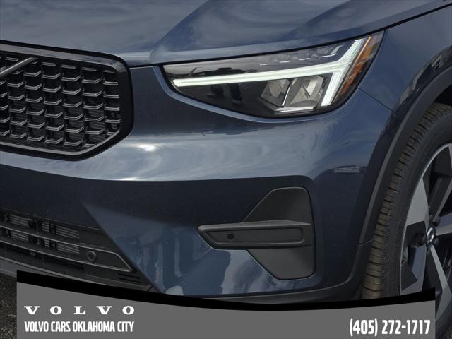 2026 Volvo XC40 Core, B5 AWD Gas (mild hybrid), Dark