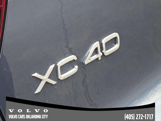2026 Volvo XC40 Core, B5 AWD Gas (mild hybrid), Dark