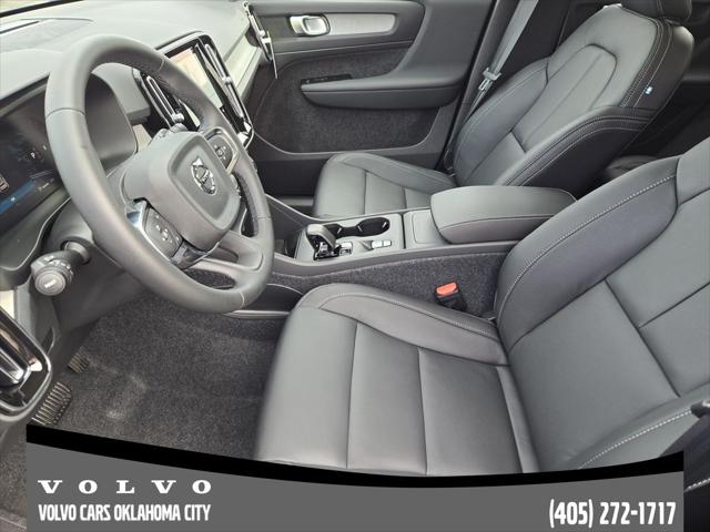 2026 Volvo XC40 Core, B5 AWD Gas (mild hybrid), Dark