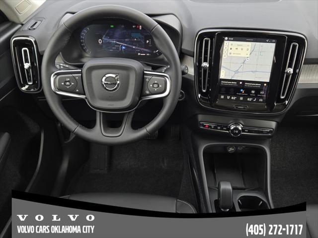 2026 Volvo XC40 Core, B5 AWD Gas (mild hybrid), Dark
