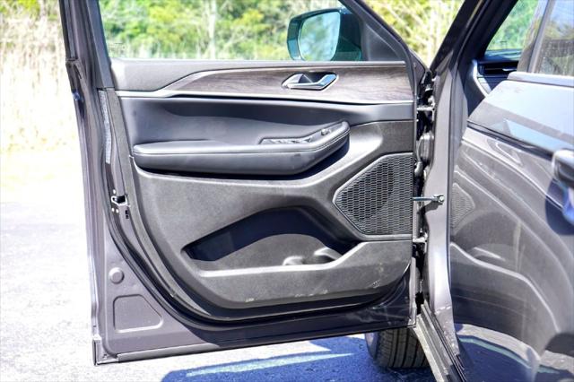 2026 Jeep Grand Cherokee Altitude 4x2