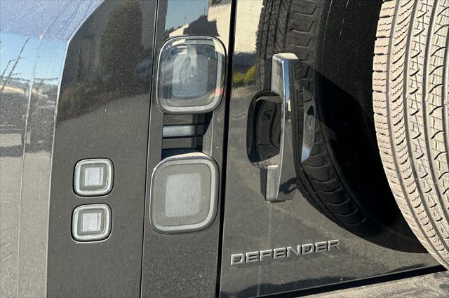 2026 Land Rover Defender P400 X-Dynamic SE